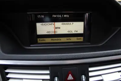 Mercedes-Benz E 250 2010 - 13990 EUR, 245000 km - AUTO.MOTO.pt - 245000km - foto 21 de 48
