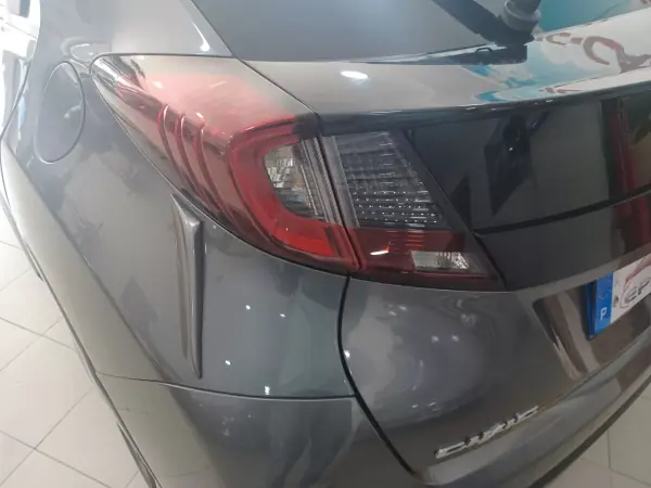 Honda Civic 2016 - 14890 EUR, 120487 km - AUTO.MOTO.pt - 120487km - foto 28 de 34