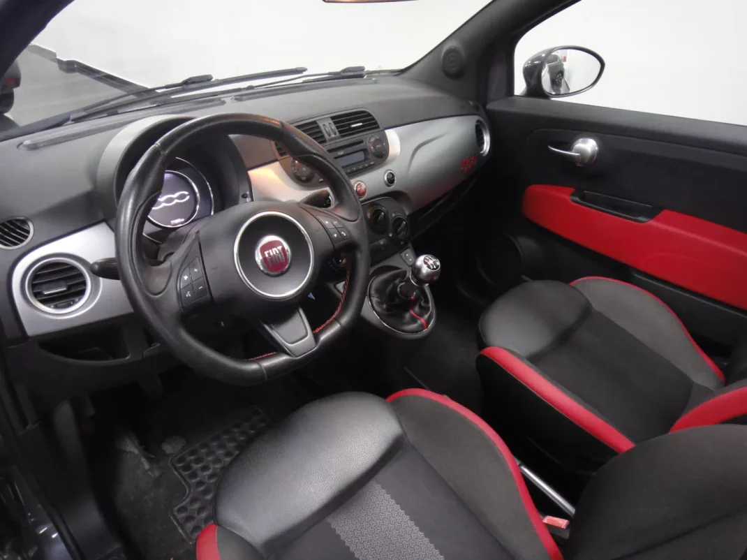Fiat 500C 2015 - 10250 EUR, 77000 km - AUTO.MOTO.pt - 77000km - foto 8 de 15