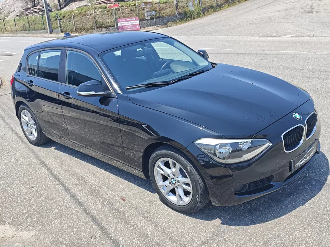 BMW 116 2011 - 11000 EUR, 231000 km - 231000km - foto 5 de 26
