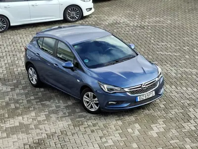 Opel Astra 2017 - 13000 EUR, 99950 km - AUTO.MOTO.pt - 99950km - foto 12 de 29
