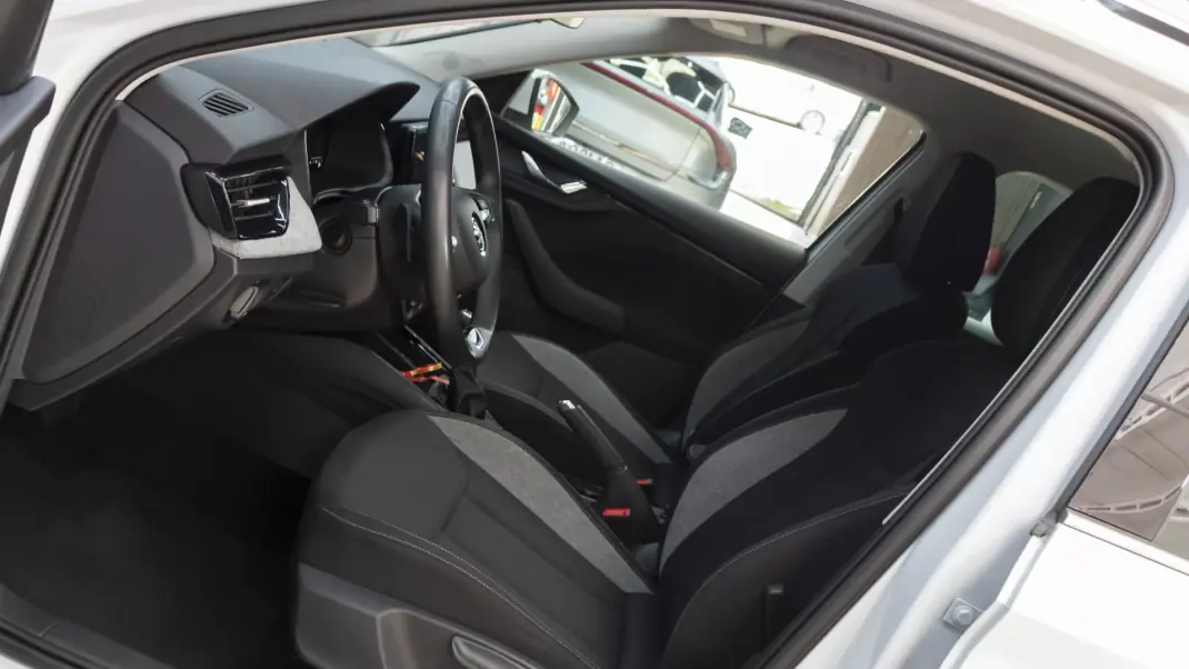 Skoda Kamiq 2024 - 18850 EUR, 54000 km - AUTO.MOTO.pt - 54000km - foto 15 de 33