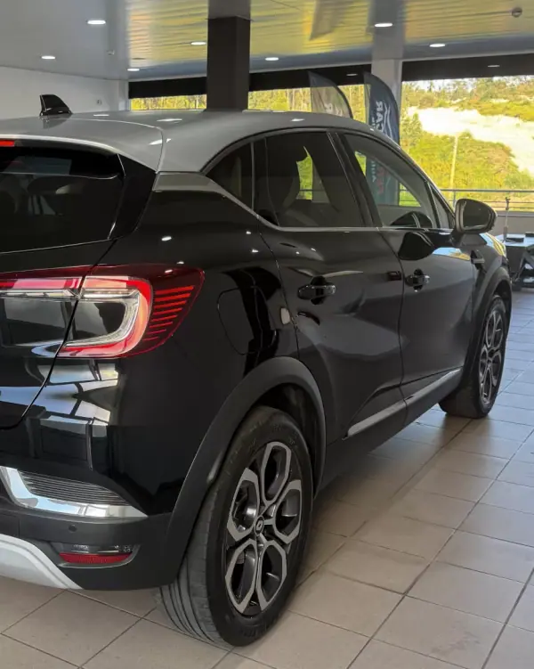 Renault Captur 2022 - 17900 EUR, 90718 km - AUTO.MOTO.pt - 90718km - foto 4 de 49
