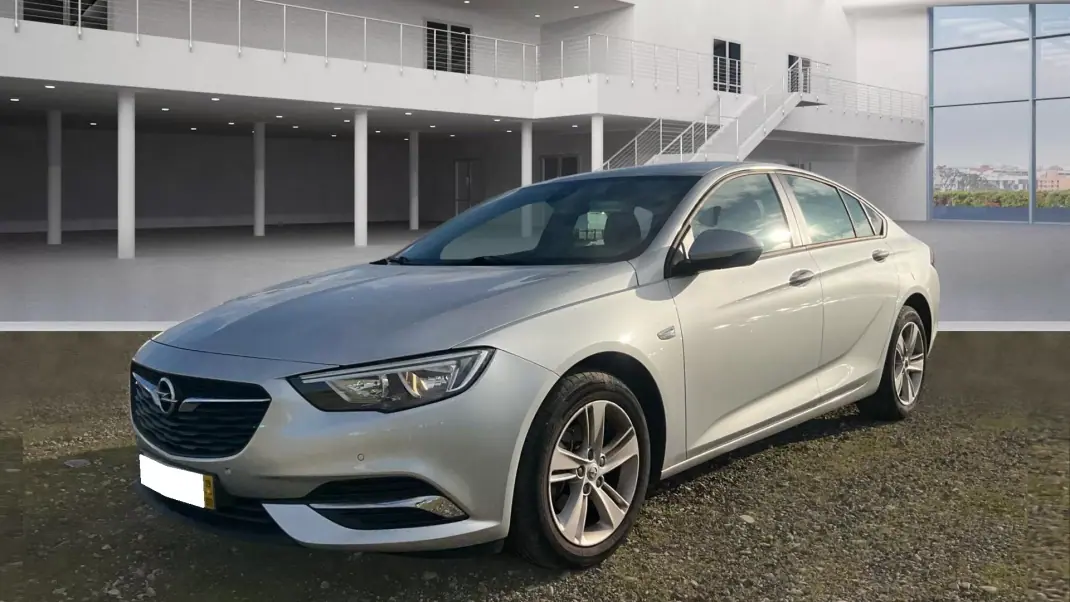 Opel Insignia Grand Sport 2019 - 12600 EUR, 139000 km - AUTO.MOTO.pt - 139000km - foto 1 de 9