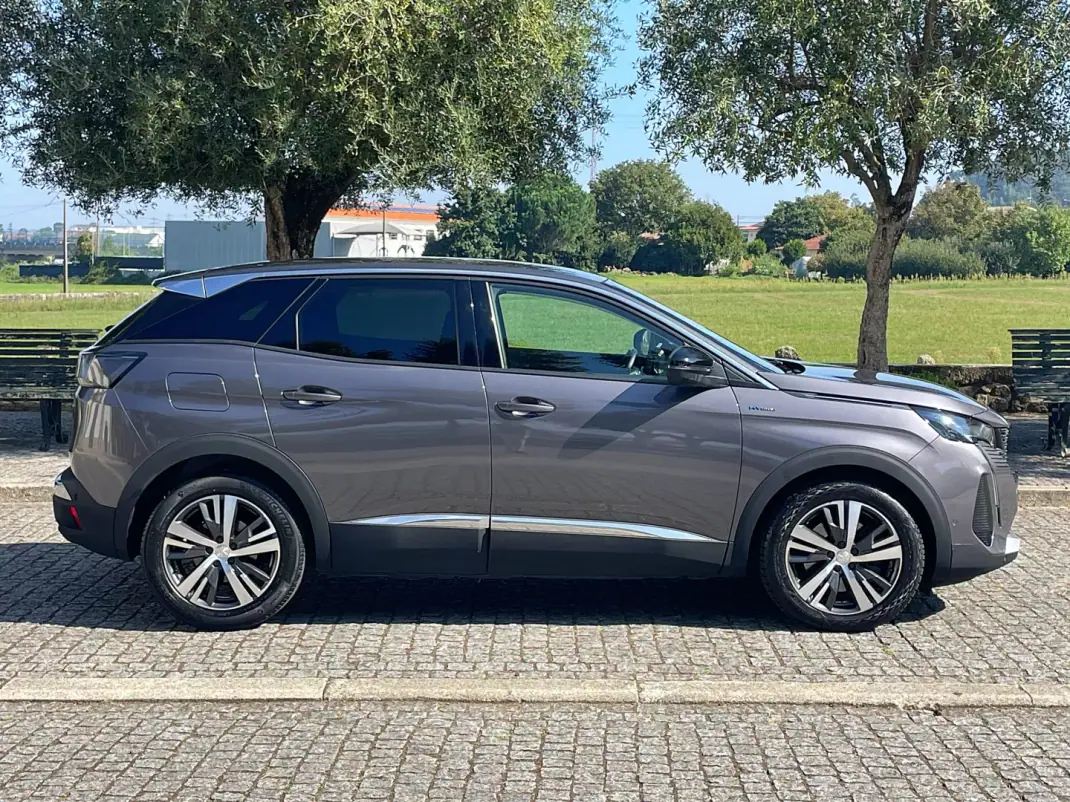 Peugeot 3008 2022 - 22900 EUR, 46000 km - 46000km - foto 5 de 37