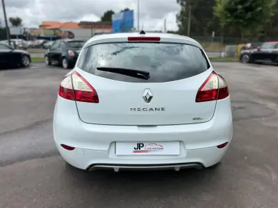 Renault Mégane 2011 - 6990 EUR, 279161 km - AUTO.MOTO.pt - 279161km - foto 7 de 25