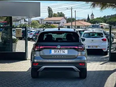 Volkswagen T-Cross 2019 - 15990 EUR, 140000 km - AUTO.MOTO.pt - 140000km - foto 4 de 12