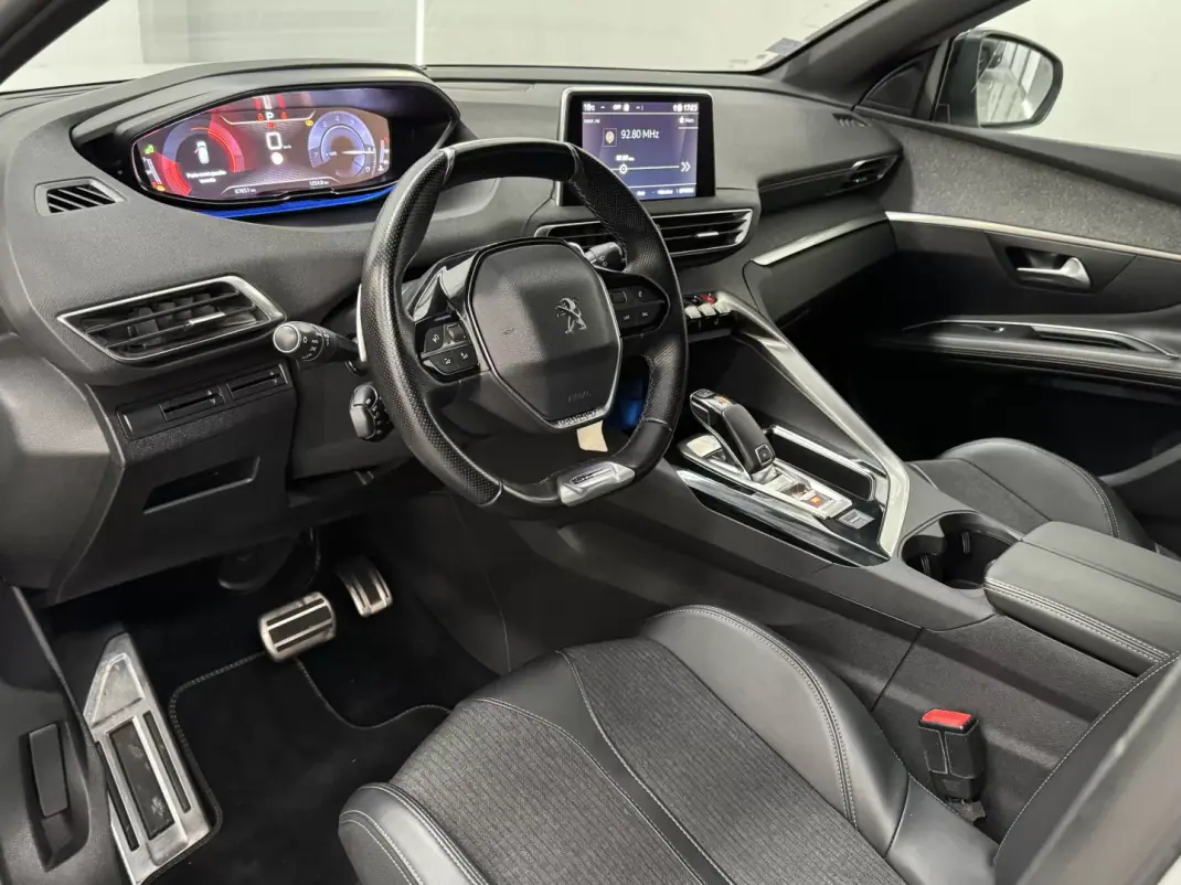 Peugeot 3008 2019 - 18990 EUR, 67000 km - AUTO.MOTO.pt - 67000km - foto 9 de 22