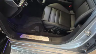 Porsche Panamera 2023 - 97500 EUR, 25369 km - AUTO.MOTO.pt - 25369km - foto 38 de 53