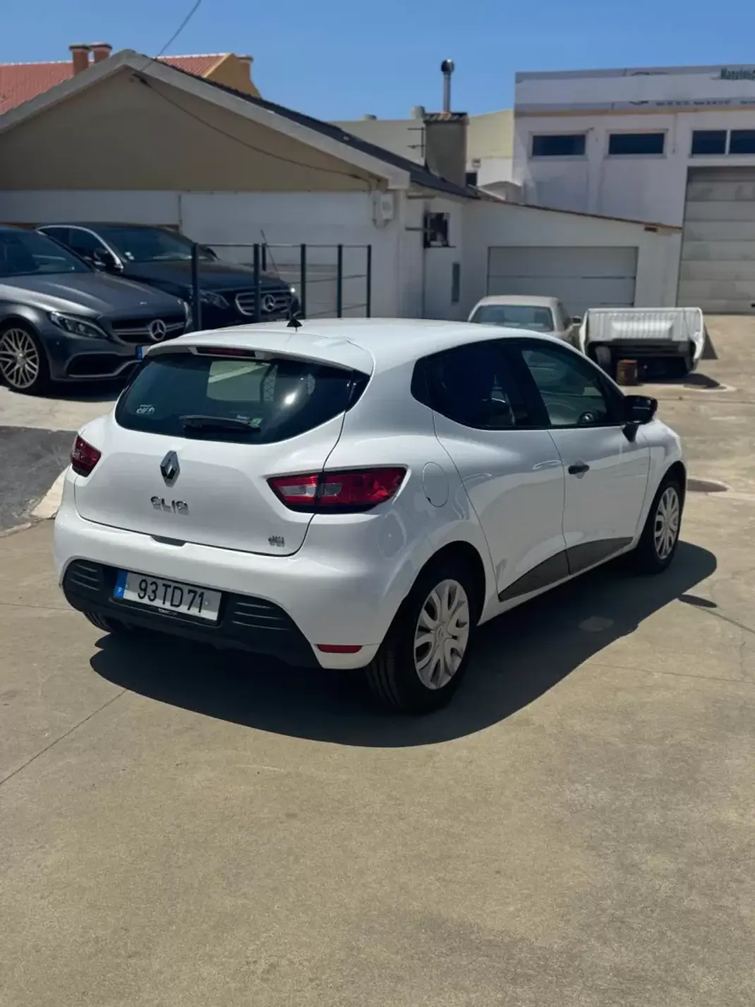 Renault CLIO 1.5DCI AC 2017 - 10455 EUR, 176000 km - AUTO.MOTO.pt - 176000km - foto 3 de 8