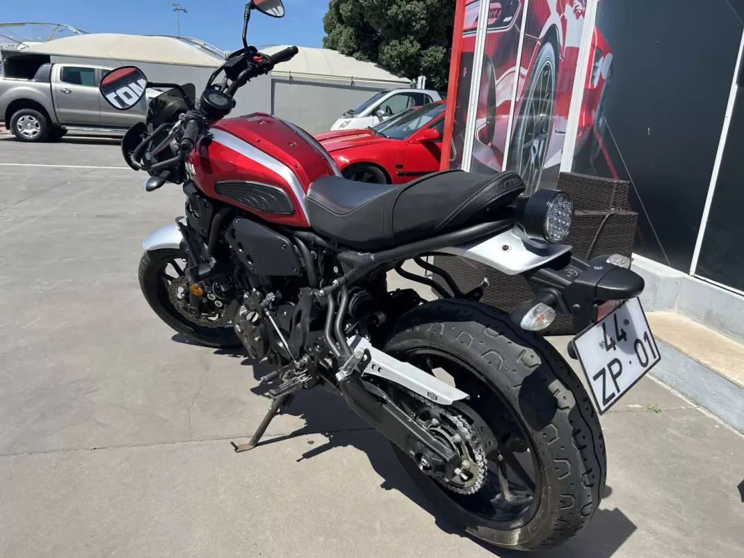 Yamaha XSR 700 2020 - 6547 EUR, 3500 km - AUTO.MOTO.pt - 3500km - foto 3 de 12