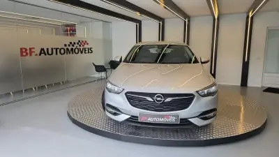 Opel Insignia Grand Sport 2018 - 12900 EUR, 149839 km - AUTO.MOTO.pt - 149839km - foto 10 de 49