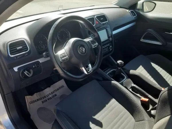Volkswagen Scirocco 2012 - 9500 EUR, 212500 km - AUTO.MOTO.pt - 212500km - foto 19 de 33