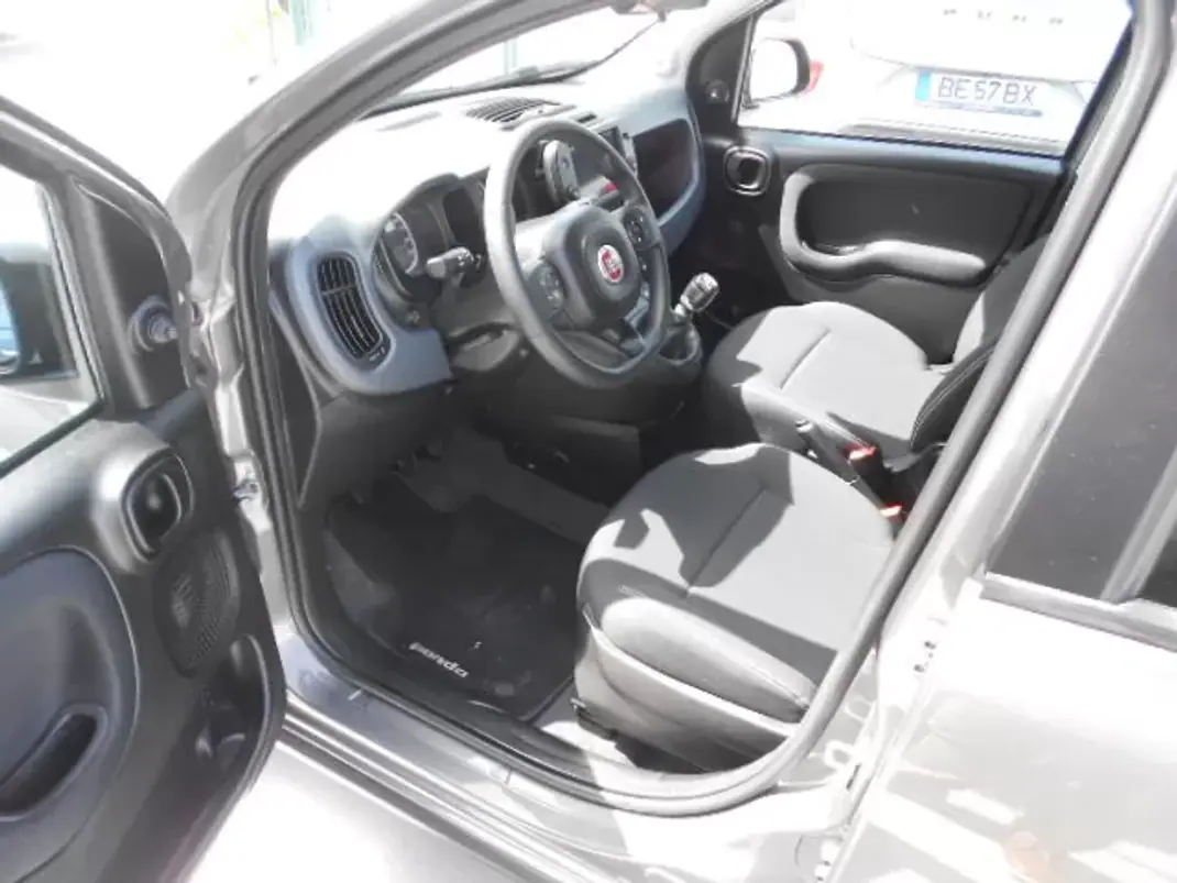 Fiat Panda 2024 - 12900 EUR, 19045 km - AUTO.MOTO.pt - 19045km - foto 11 de 13