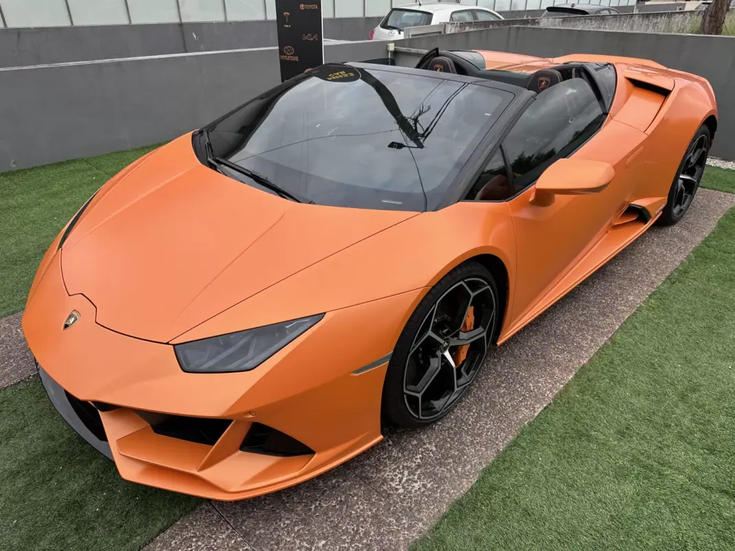Lamborghini Huracán Spyder 2022 - 398000 EUR, 40000 km - AUTO.MOTO.pt - 40000km - foto 20 de 55