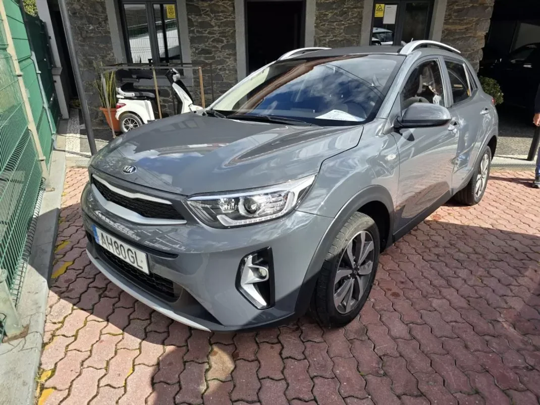 Kia Stonic 2021 - 12950 EUR, 73000 km - AUTO.MOTO.pt - 73000km - foto 1 de 5
