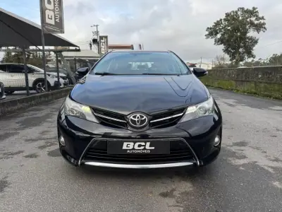 Toyota Auris 2014 - 10990 EUR, 224000 km - AUTO.MOTO.pt - 224000km - foto 2 de 27
