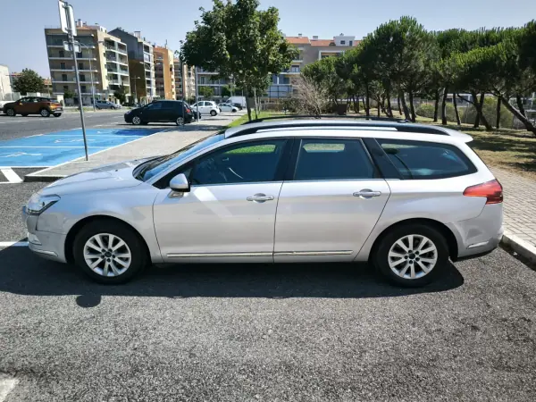 Citroën C5 Tourer 2014 - 8950 EUR, 249314 km - AUTO.MOTO.pt - 249314km - foto 11 de 37