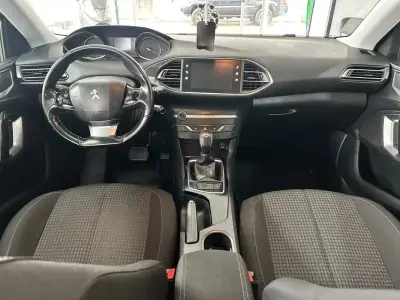 Peugeot 308 SW 2018 - 12990 EUR, 153000 km - 153000km - foto 22 de 29