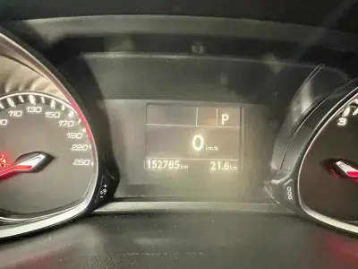 Peugeot 308 SW 2018 - 12990 EUR, 153000 km - 153000km - foto 12 de 29