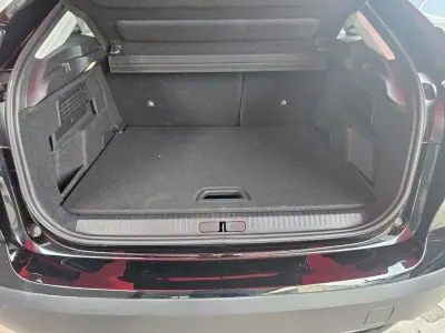 Citroën e-C4 2023 - 20999 EUR, 37000 km - AUTO.MOTO.pt - 37000km - foto 21 de 22