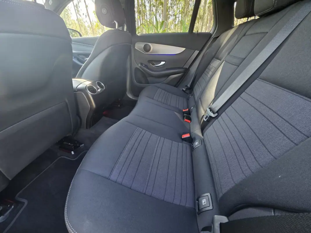 Mercedes-Benz EQC 2020 - 35900 EUR, 25223 km - AUTO.MOTO.pt - 25223km - foto 13 de 19