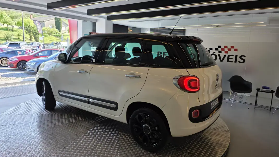Fiat 500L 2013 - 7900 EUR, 153161 km - AUTO.MOTO.pt - 153161km - foto 21 de 55