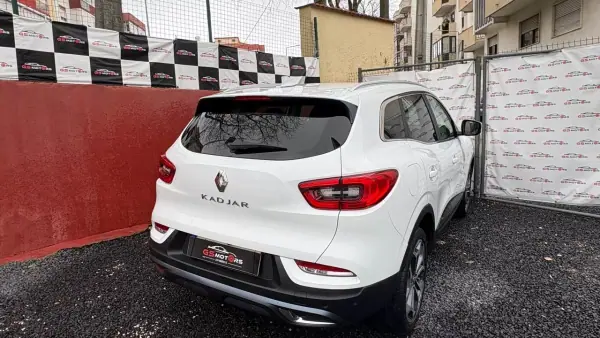 Renault Kadjar 2022 - 18900 EUR, 87000 km - AUTO.MOTO.pt - 87000km - foto 5 de 12
