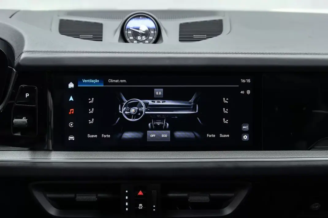 Porsche Cayenne 2024 - 97950 EUR, 32000 km - AUTO.MOTO.pt - 32000km - foto 45 de 55