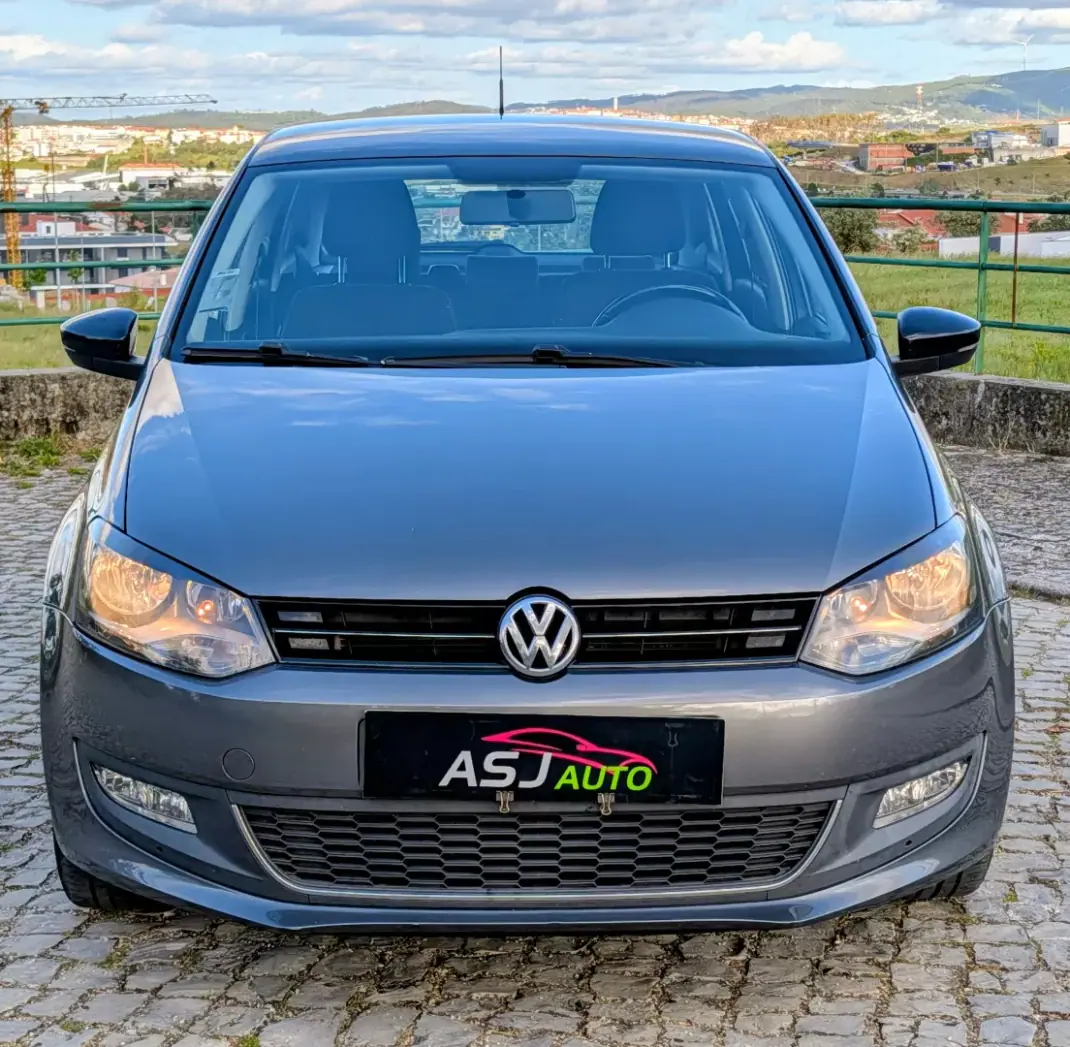 Volkswagen Polo 2012 - 5500 EUR, 303657 km - AUTO.MOTO.pt - 303657km - foto 3 de 19