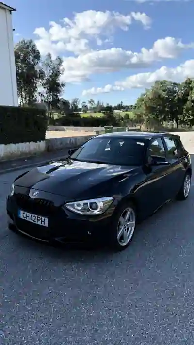 BMW 120 2014 - 17900 EUR, 115000 km - AUTO.MOTO.pt - 115000km - foto 3 de 17