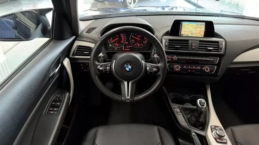 BMW 116 2016 - 13490 EUR, 184000 km - AUTO.MOTO.pt - 184000km - foto 19 de 31