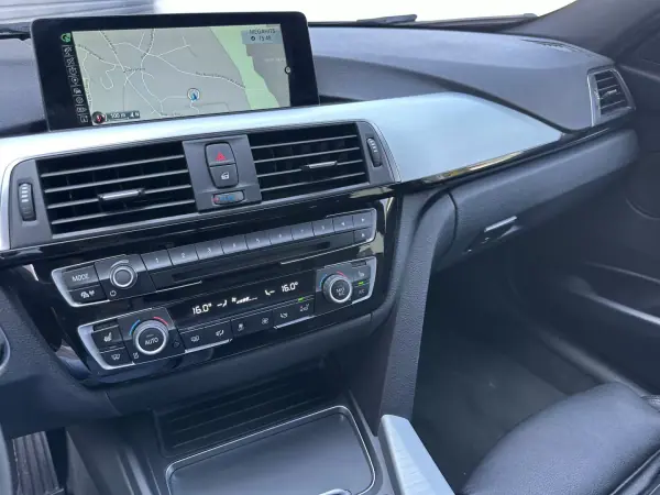 BMW 320 2016 - 21400 EUR, 220000 km - AUTO.MOTO.pt - 220000km - foto 41 de 50