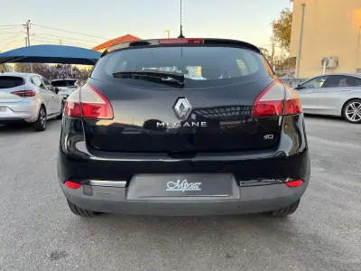 Renault Mégane 2011 - 6750 EUR, 234000 km - AUTO.MOTO.pt - 234000km - foto 6 de 34