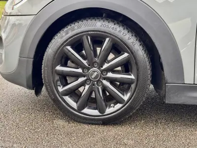 MINI Cooper 2018 - 21990 EUR, 165000 km - AUTO.MOTO.pt - 165000km - foto 13 de 31