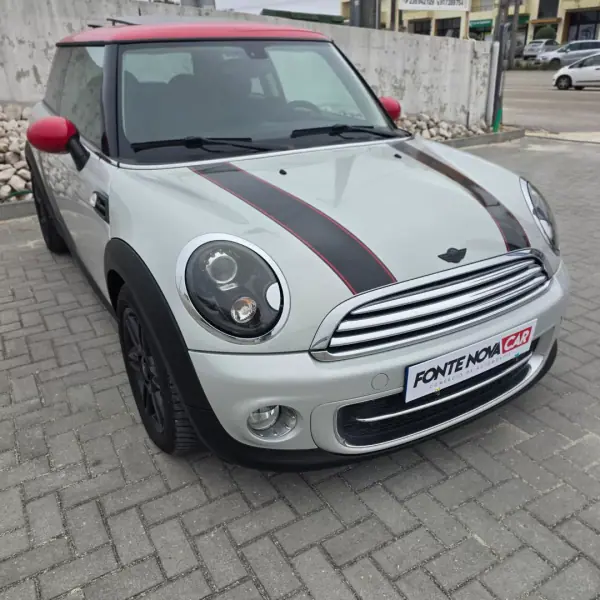 MINI 3 Portas 2011 - 11850 EUR, 158400 km - AUTO.MOTO.pt - 158400km - foto 8 de 24