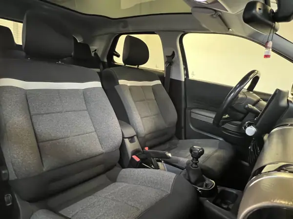 Citroën C4 Cactus 2018 - 12990 EUR, 140000 km - 140000km - foto 8 de 54
