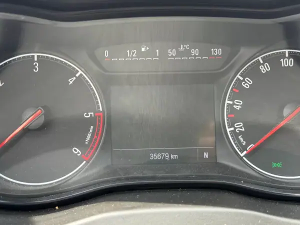 Opel Corsa 2016 - 11990 EUR, 35600 km - AUTO.MOTO.pt - 35600km - foto 4 de 23
