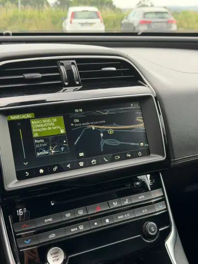 Jaguar XE 2018 - 17000 EUR, 273353 km - AUTO.MOTO.pt - 273353km - foto 12 de 20