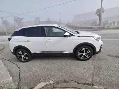 Peugeot 3008 2020 - 19900 EUR, 98000 km - AUTO.MOTO.pt - 98000km - foto 9 de 28