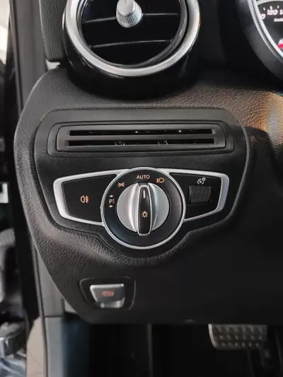 Mercedes-Benz GLC 300 2022 - 41500 EUR, 64500 km - AUTO.MOTO.pt - 64500km - foto 24 de 40