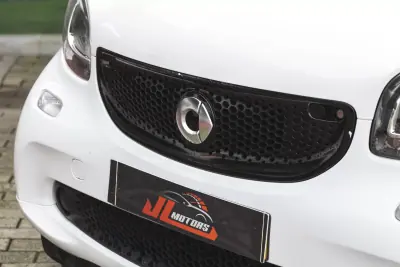 Smart Fortwo Cabrio 2015 - 11900 EUR, 179000 km - AUTO.MOTO.pt - 179000km - foto 7 de 20