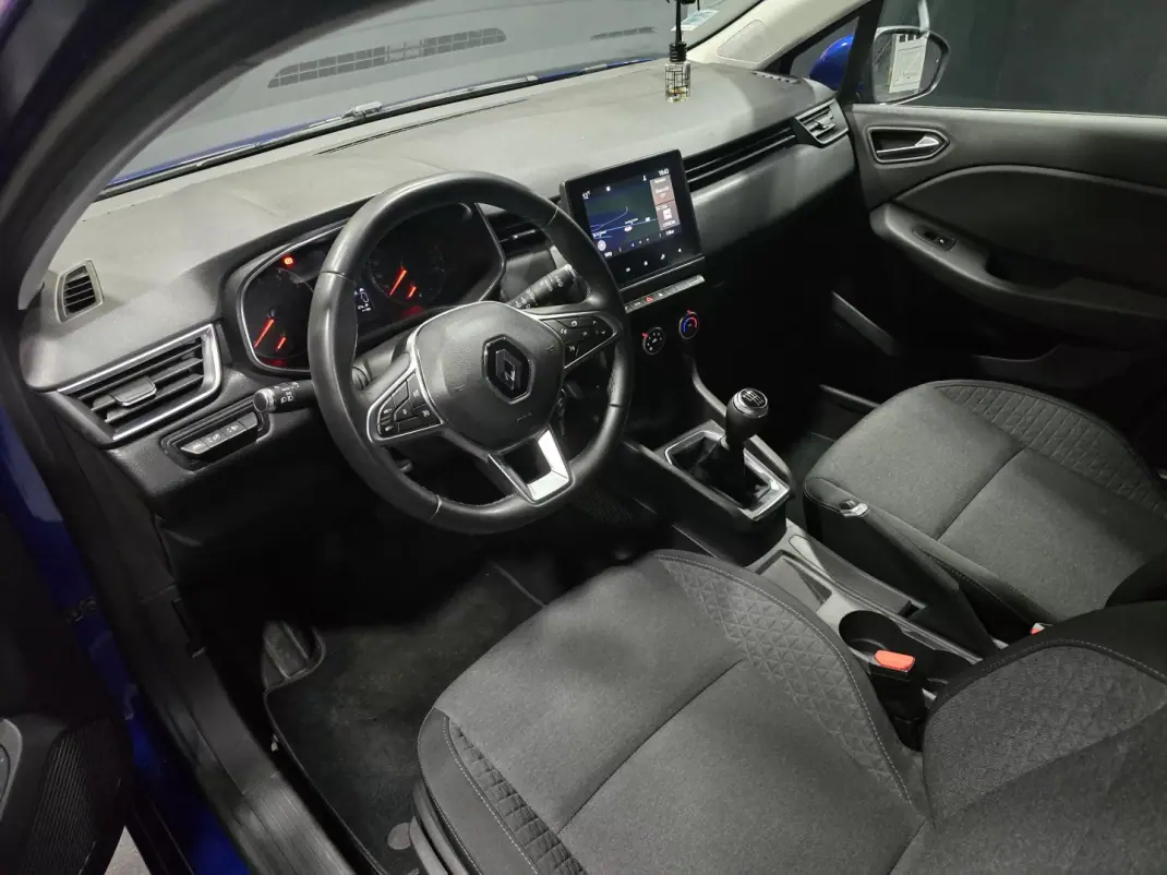 Renault Clio 2021 - 14900 EUR, 56000 km - AUTO.MOTO.pt - 56000km - foto 9 de 25