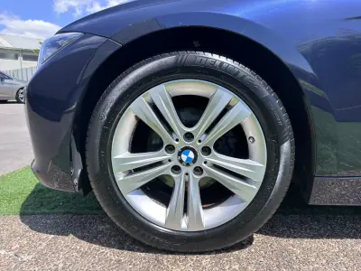 BMW 320 2015 - 14900 EUR, 240000 km - AUTO.MOTO.pt - 240000km - foto 21 de 59
