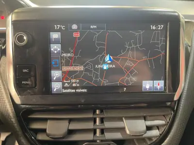 Peugeot 2008 2015 - 8500 EUR, 166000 km - AUTO.MOTO.pt - 166000km - foto 36 de 44