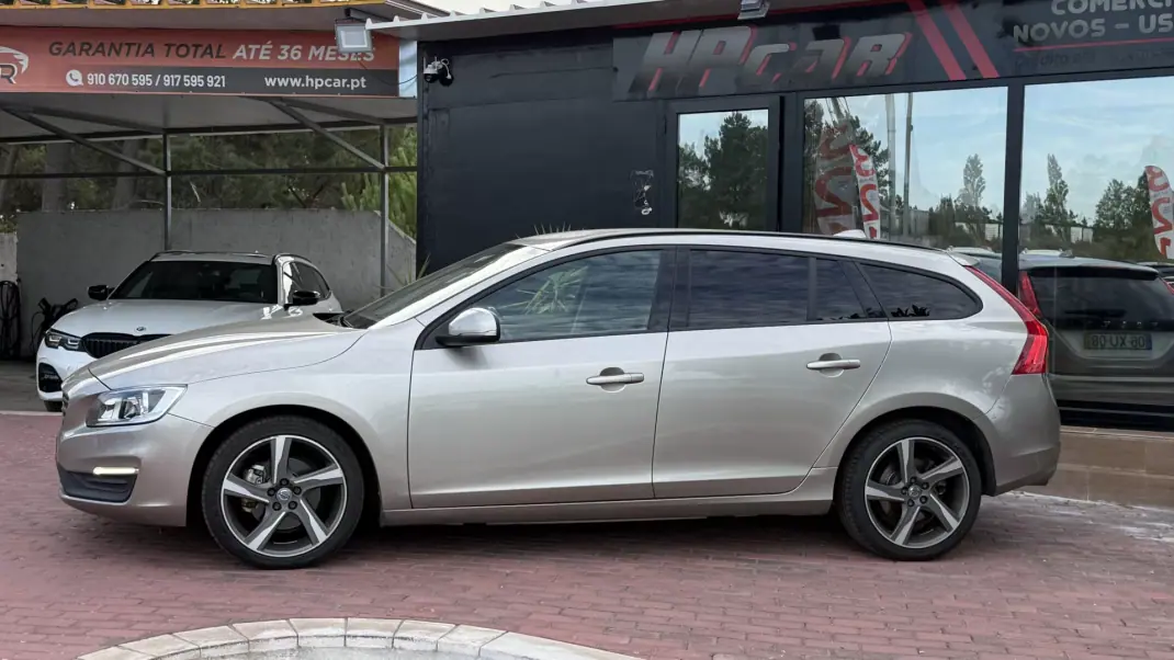 Volvo V60 2015 - 9990 EUR, 265000 km - 265000km - foto 4 de 25