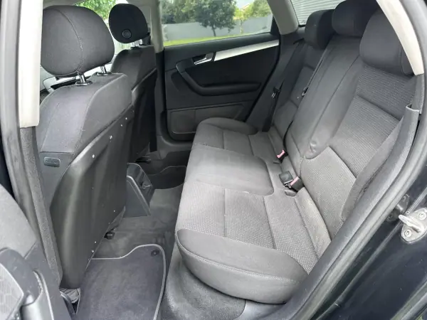 Audi A3 Sportback 2007 - 5900 EUR, 350000 km - AUTO.MOTO.pt - 350000km - foto 31 de 49