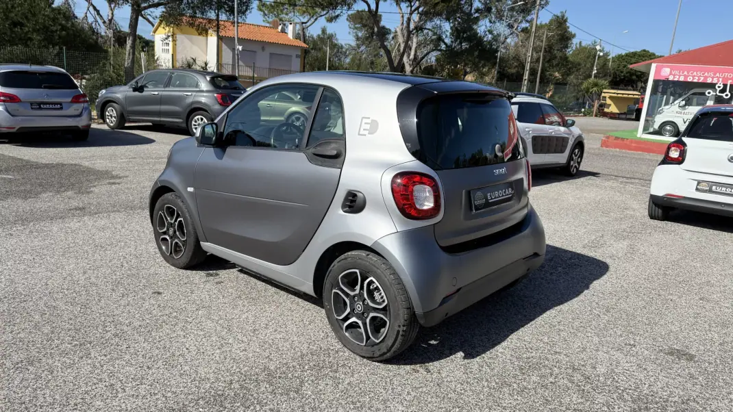 Smart Fortwo Cabrio 2018 - 10490 EUR, 55157 km - AUTO.MOTO.pt - 55157km - foto 7 de 40
