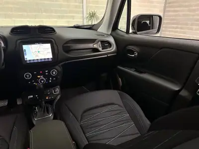 Jeep Renegade 2022 - 23950 EUR, 10796 km - AUTO.MOTO.pt - 10796km - foto 13 de 37