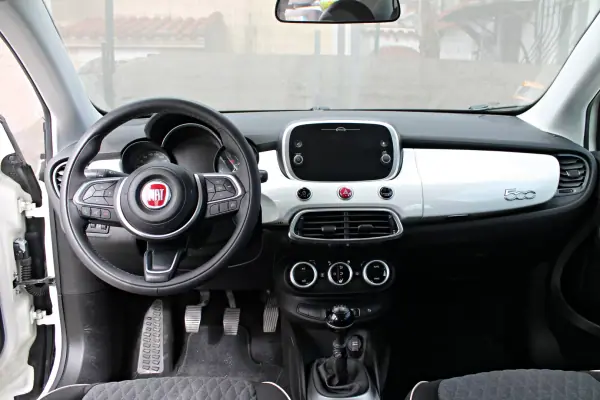 Fiat 500X 2019 - 13900 EUR, 122366 km - AUTO.MOTO.pt - 122366km - foto 12 de 22